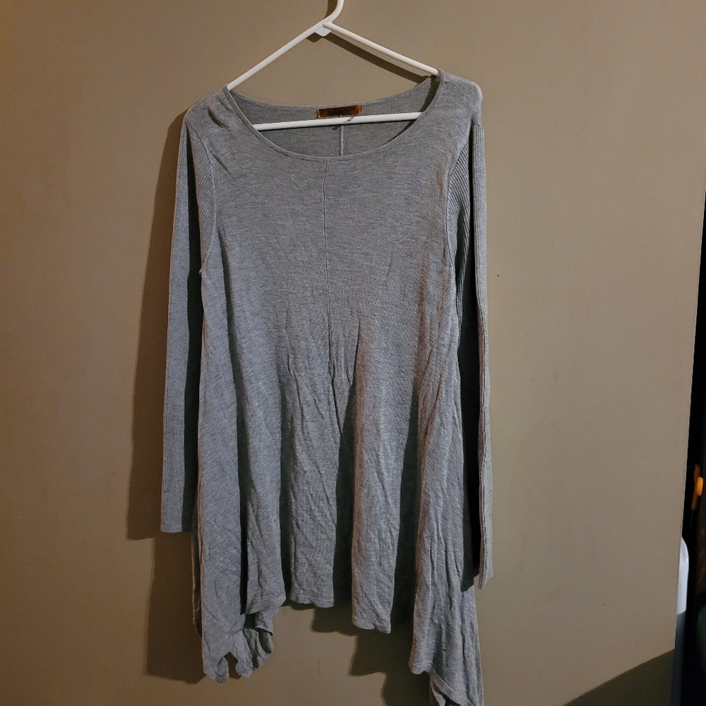 Belldini Gray Asymmetrical Tunic Top Xl